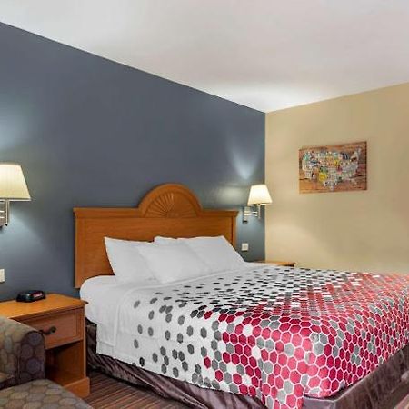 Econo Lodge 厄兰格 外观 照片