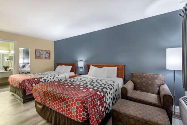 Econo Lodge 厄兰格 外观 照片