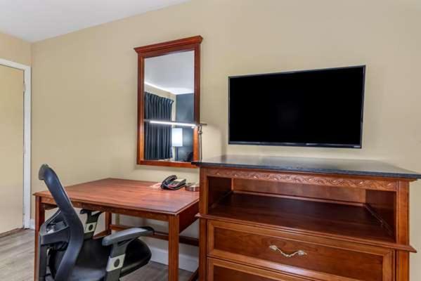 Econo Lodge 厄兰格 外观 照片