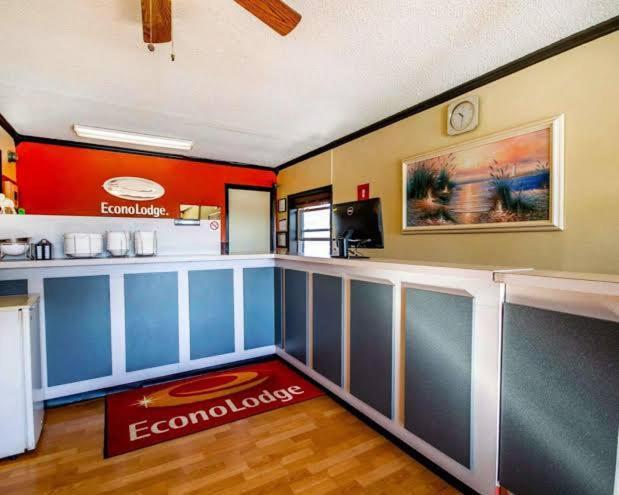 Econo Lodge 厄兰格 外观 照片